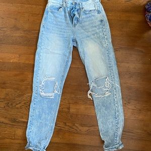 American Eagle High Waisted Mom Jeans